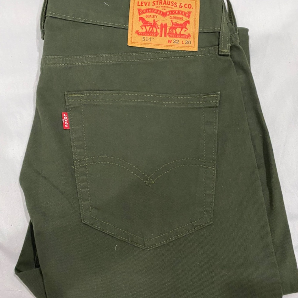 NWT Men Levi's 514 Straight Leg Jeans 32x 34